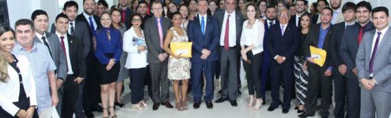 Ex-Ministro da Justiça participa de solenidade de entregas das carteiras da OAB em Roraima